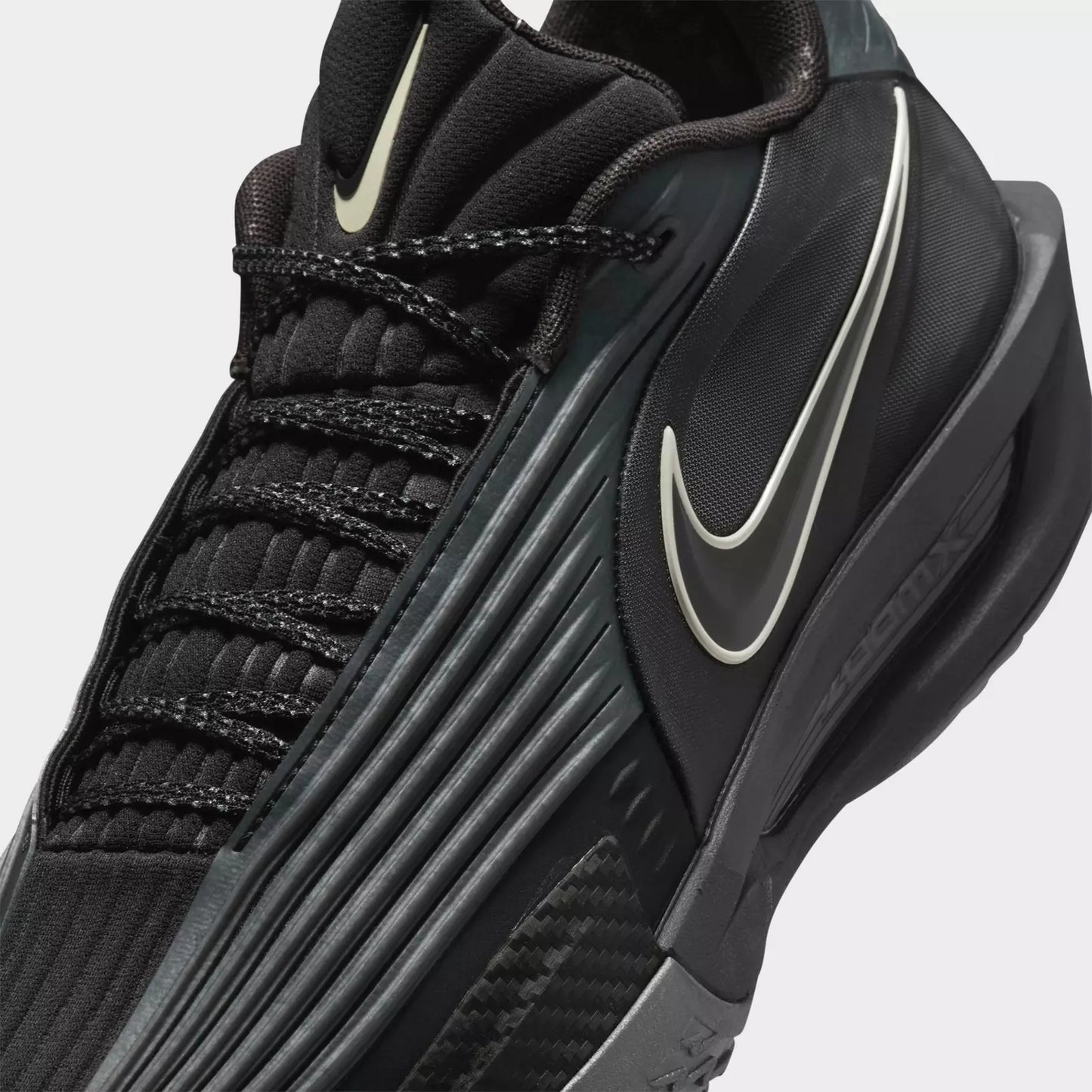 Men's Nike G.T. Cut 3 Turbo Basketball Shoes