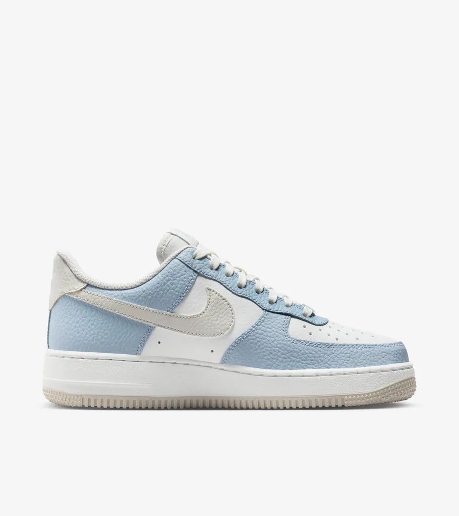 Nike Air Force 1 07 Premium Men's Shoes