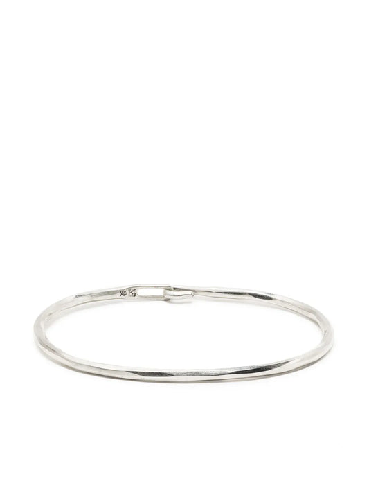 WERKSTATT:MÜNCHEN M2640 hammered effect silver bangle