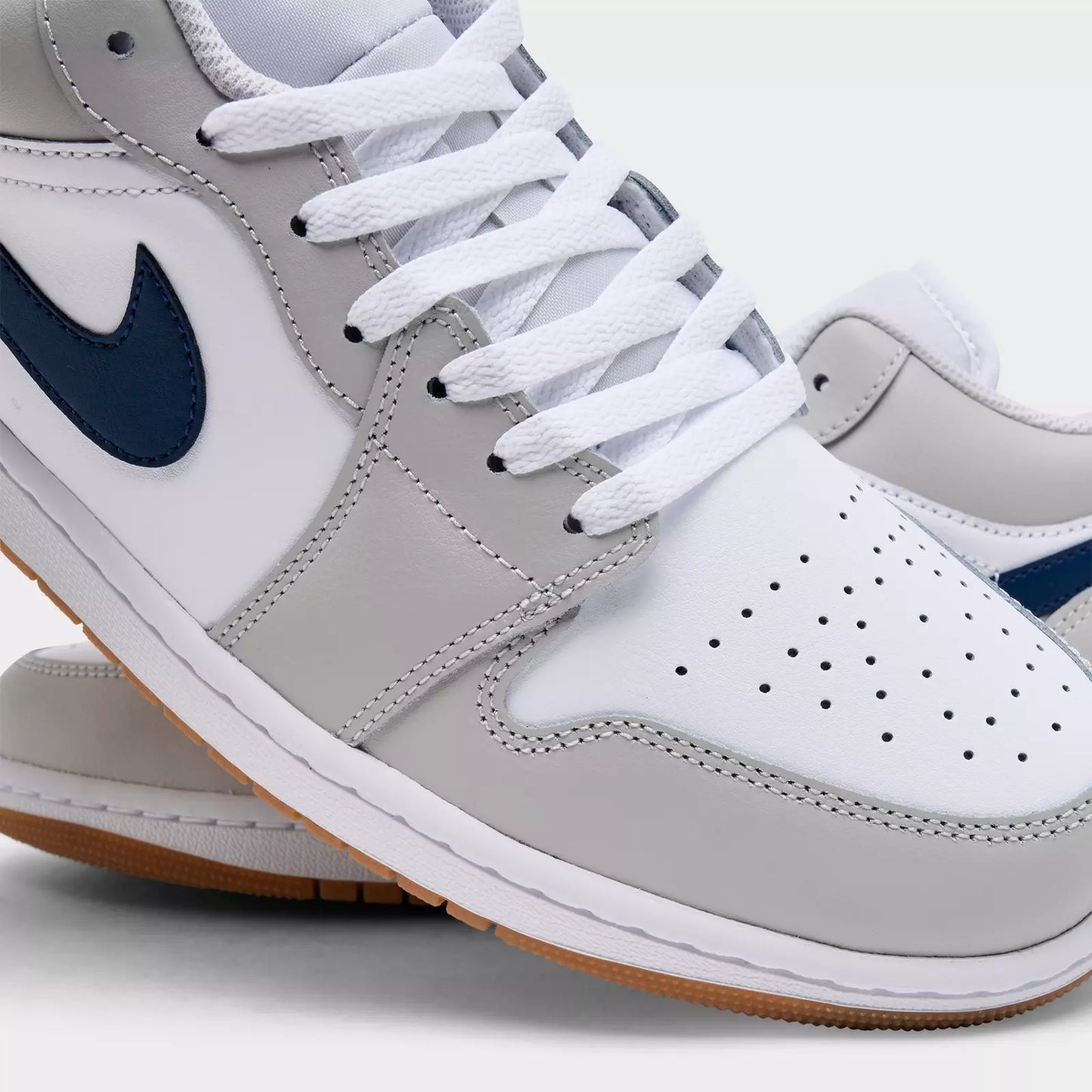 Men's Air Jordan Retro 1 Low Casual Shoes