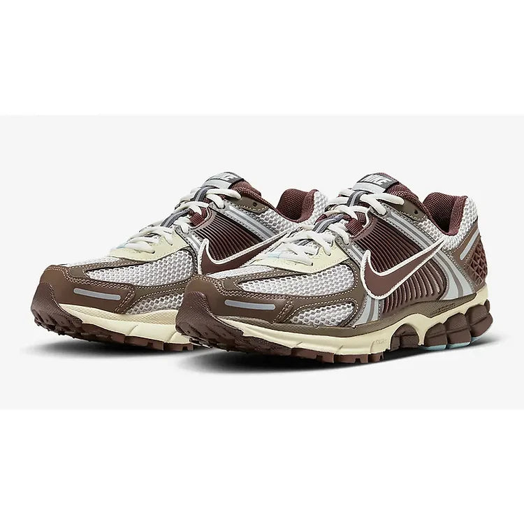 Nike Air Zoom Vomero 5 Shoes
